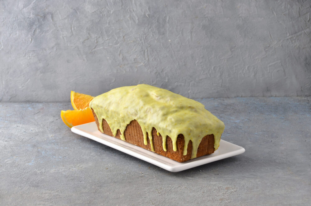 Budin de naranja con cascaritas de naranja