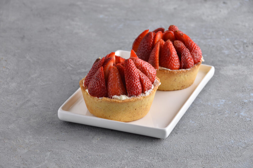 Sable de almendras con frutillas x 1